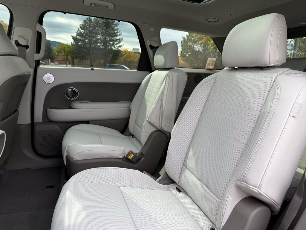 2026 Hyundai Palisade Limited - Photo 17