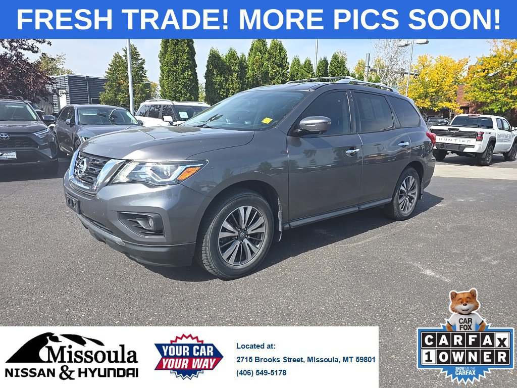 2017 Nissan Pathfinder SL