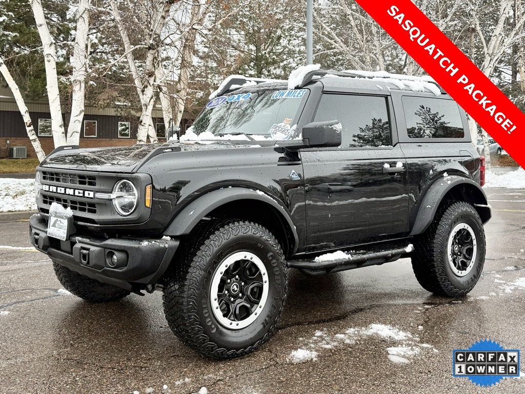 2024 Ford Bronco 2-Door Black Diamond's photo