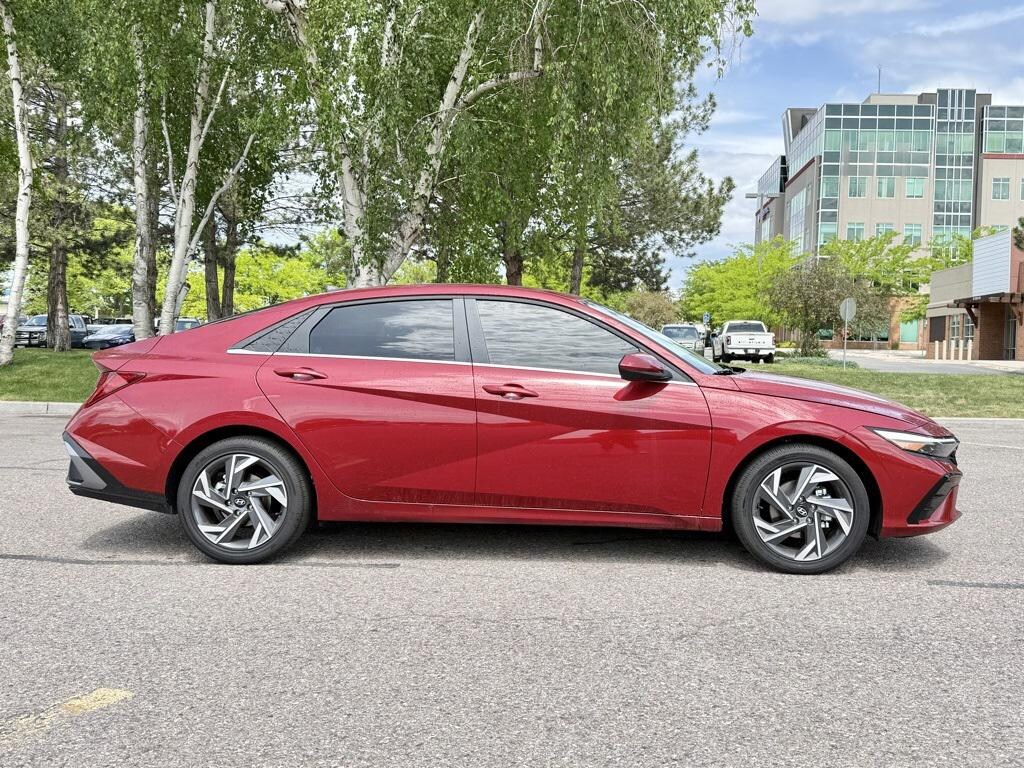 New 2025 Hyundai Elantra SEL Convenience Sedan