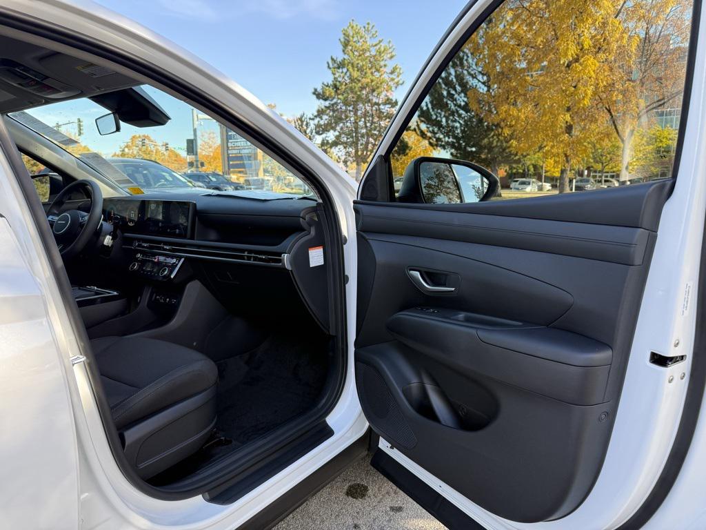 2026 Hyundai Tucson Blue SE - Photo 12