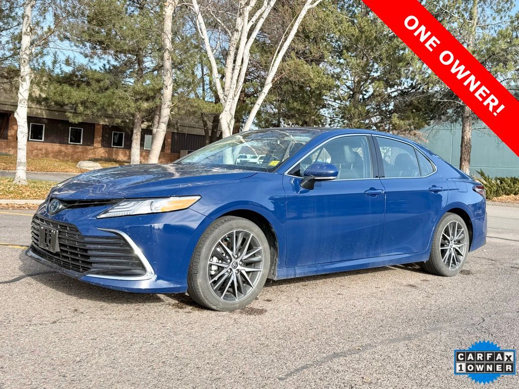 2024 Toyota Camry XLE's photo