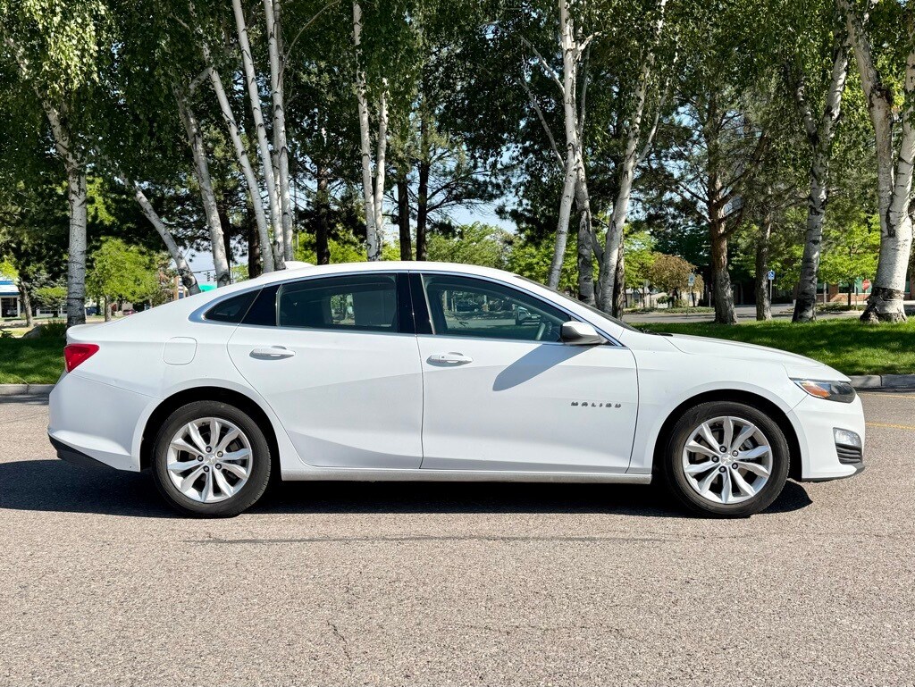 2024 Chevrolet Malibu 1LT photo 3