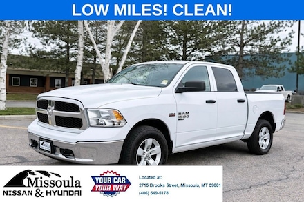 2022 Ram 1500 Classic SLT Crew Cab 4X4 Truck Crew Cab