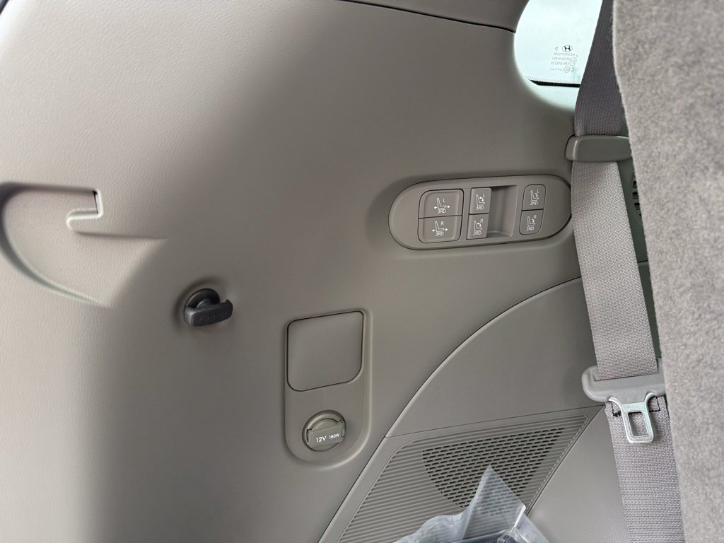 2026 Hyundai Palisade Limited - Photo 38