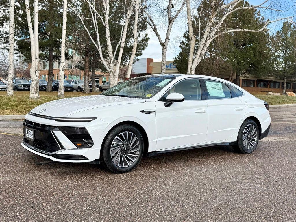 New 2026 Hyundai Sonata Hybrid SEL Sedan