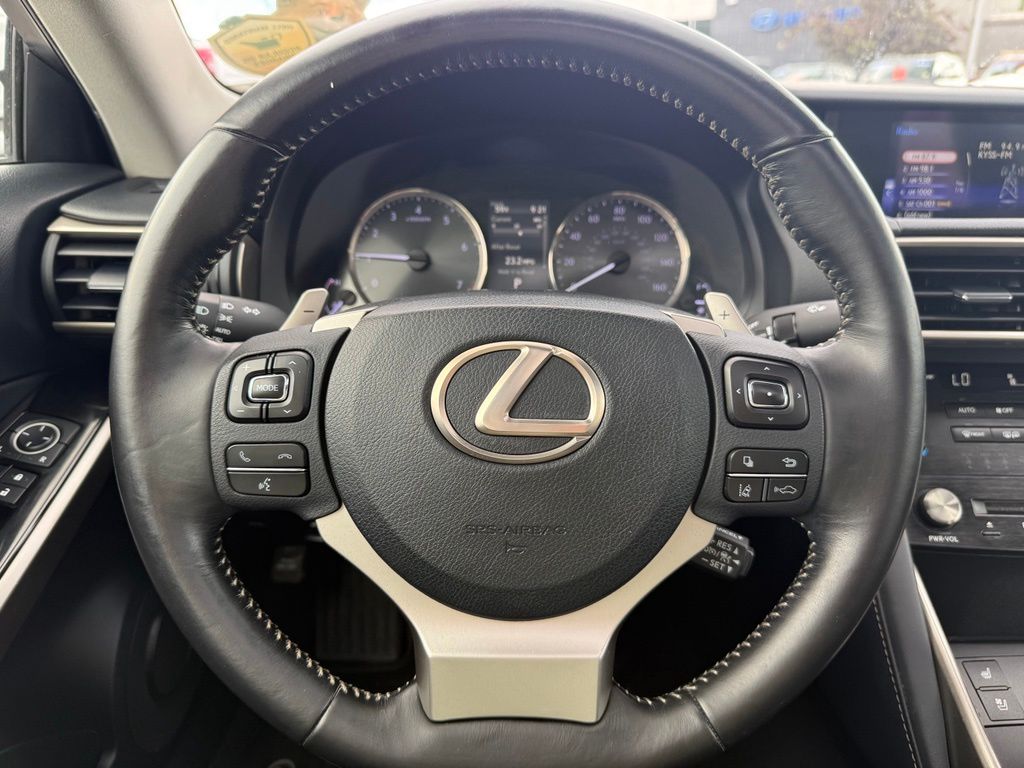 2018 Lexus IS 300 - Photo 24