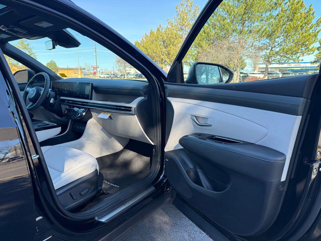 2026 Hyundai Tucson Limited - Photo 13