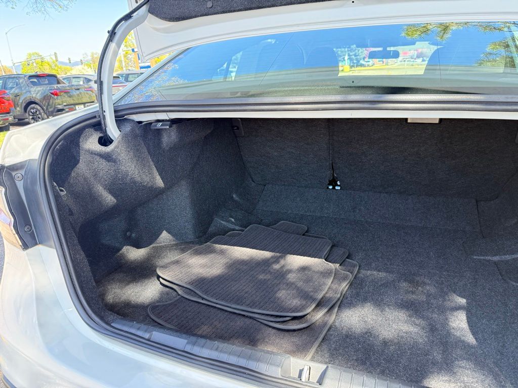 2025 Subaru Legacy Premium - Photo 37