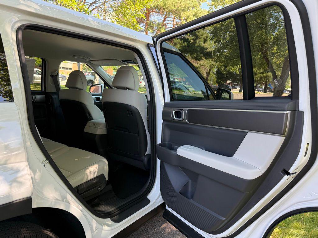 2026 Hyundai Santa Fe SE - Photo 18