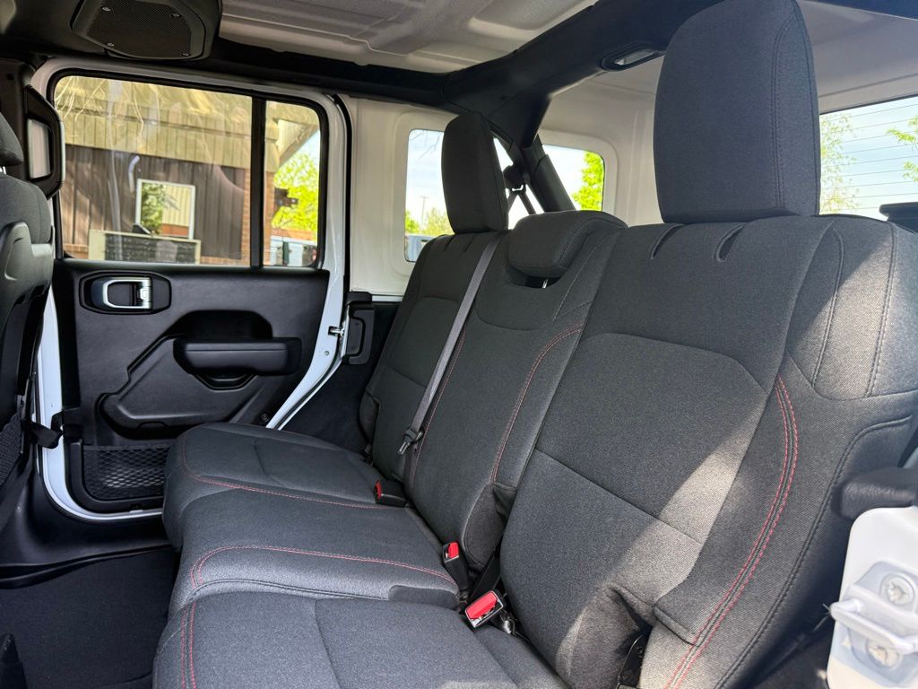 2025 Jeep Wrangler 4-Door Rubicon - Photo 16