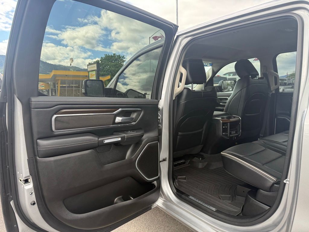 2022 RAM Ram 1500 Pickup Laramie - Photo 17