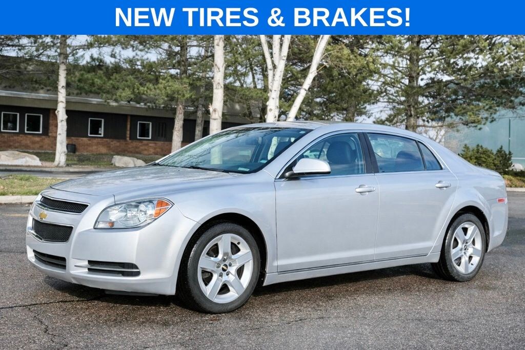 Used 2010 Chevrolet Malibu LT w/1LT Sedan