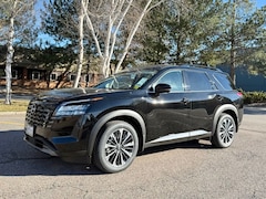 2026 Nissan Pathfinder Platinum 4X4 SUV