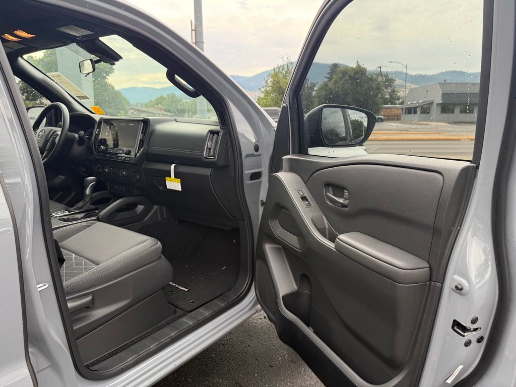 2026 Nissan Frontier SV - Photo 15