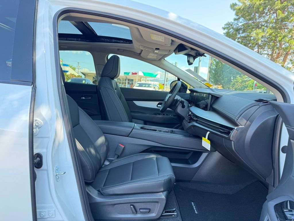2025 Nissan Murano SL - Photo 14