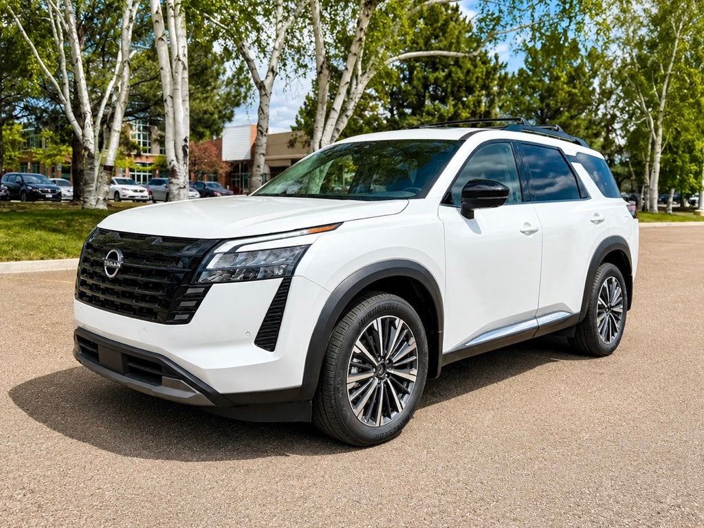 2026 Nissan Pathfinder Platinum 4WD's photo