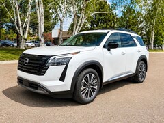 2026 Nissan Pathfinder Platinum 4X4 SUV