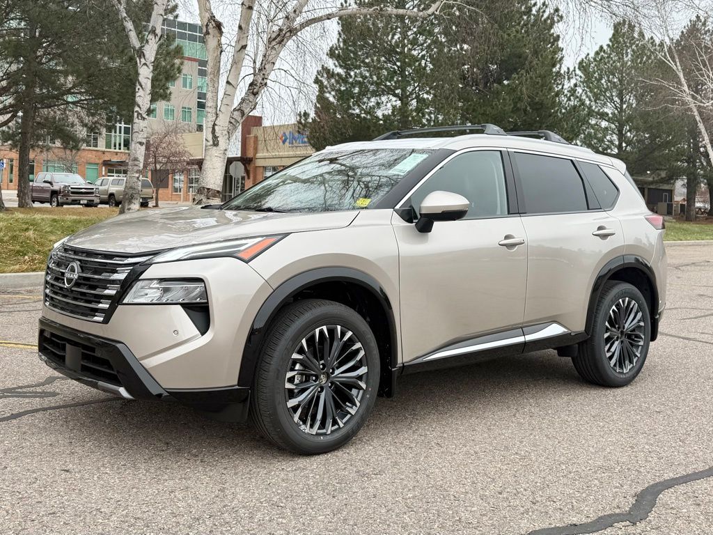 2026 Nissan Rogue Platinum's photo