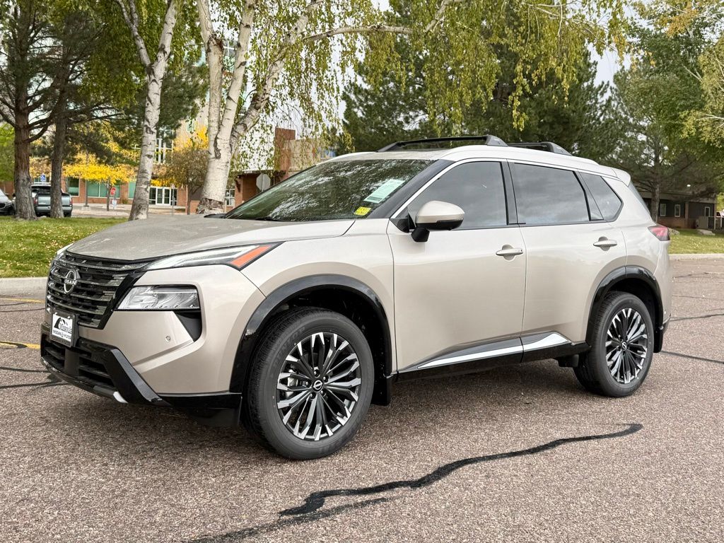 2026 Nissan Rogue Platinum's photo