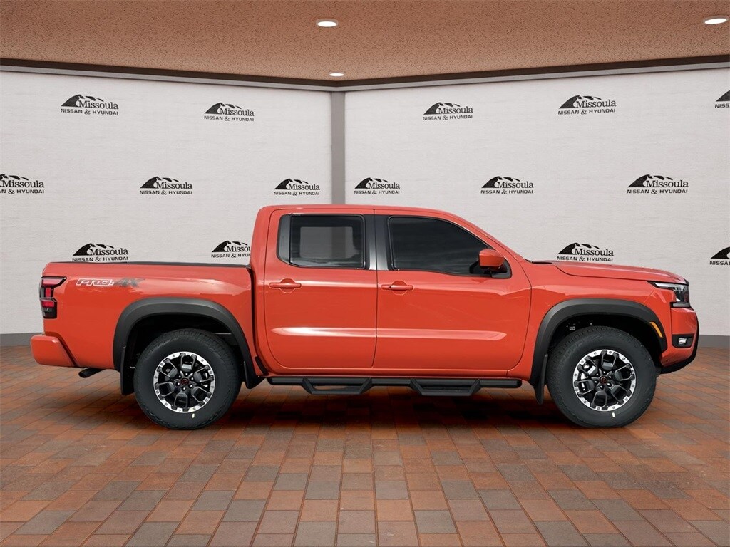 2025 Nissan Frontier PRO-4X photo 2