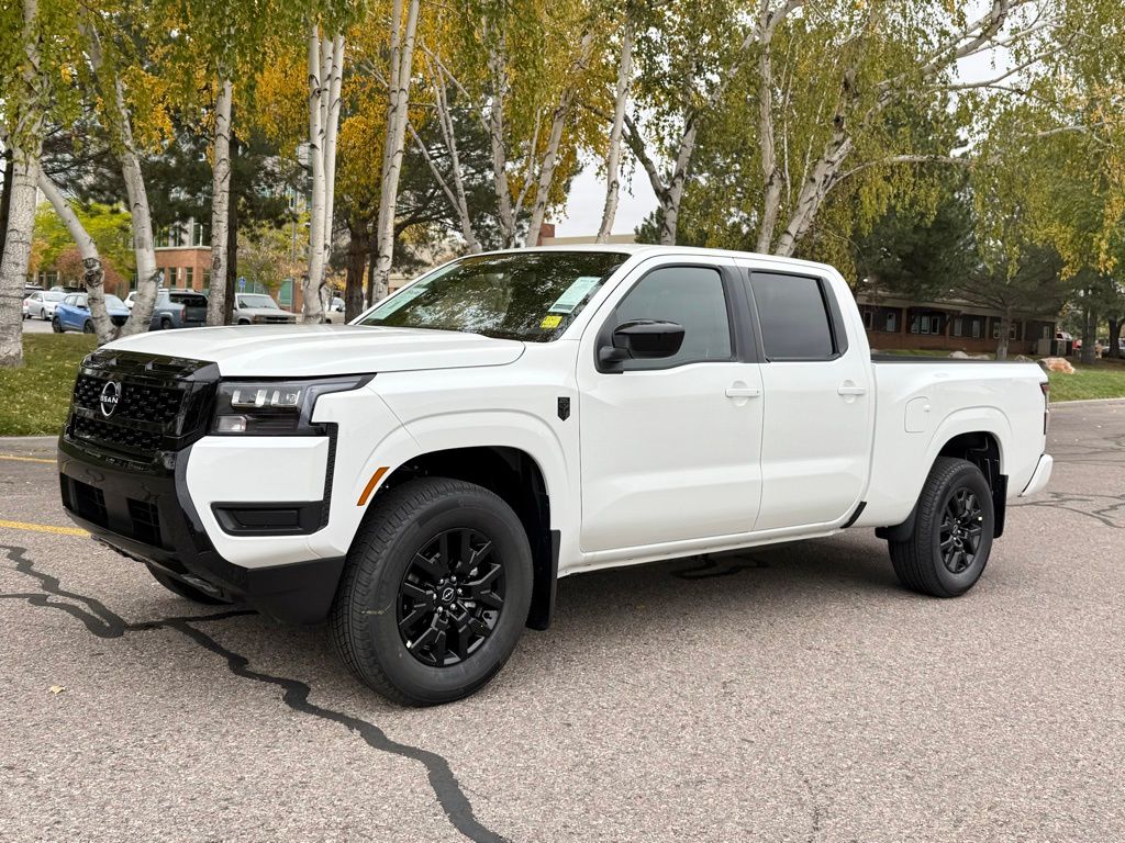 2026 Nissan Frontier SV's photo