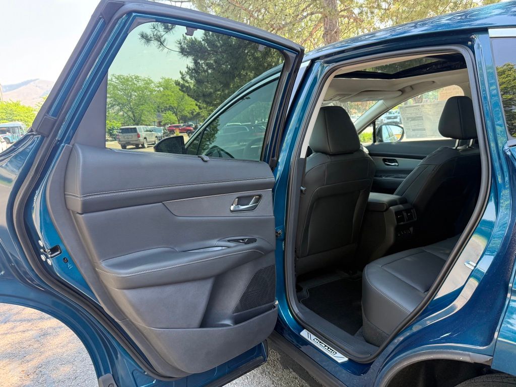 2026 Nissan Murano Platinum - Photo 17