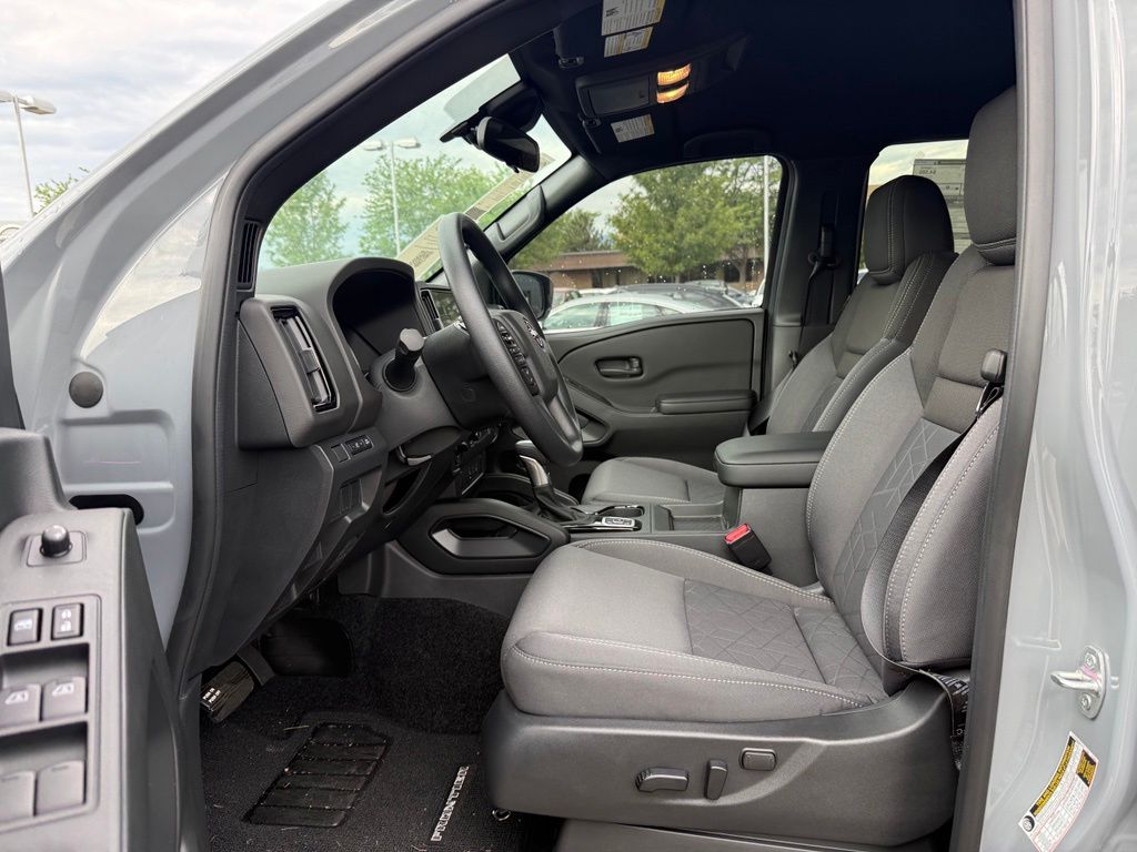 2026 Nissan Frontier SV - Photo 14