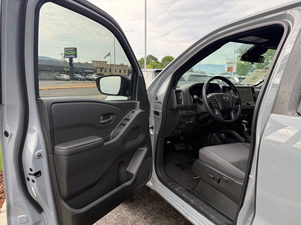 2026 Nissan Frontier SV - Photo 13