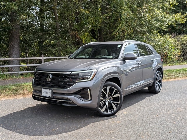 2025 Volkswagen Atlas Cross Sport SEL Premium R-LINE's photo