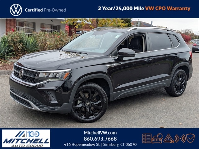 2022 Volkswagen Taos SE's photo