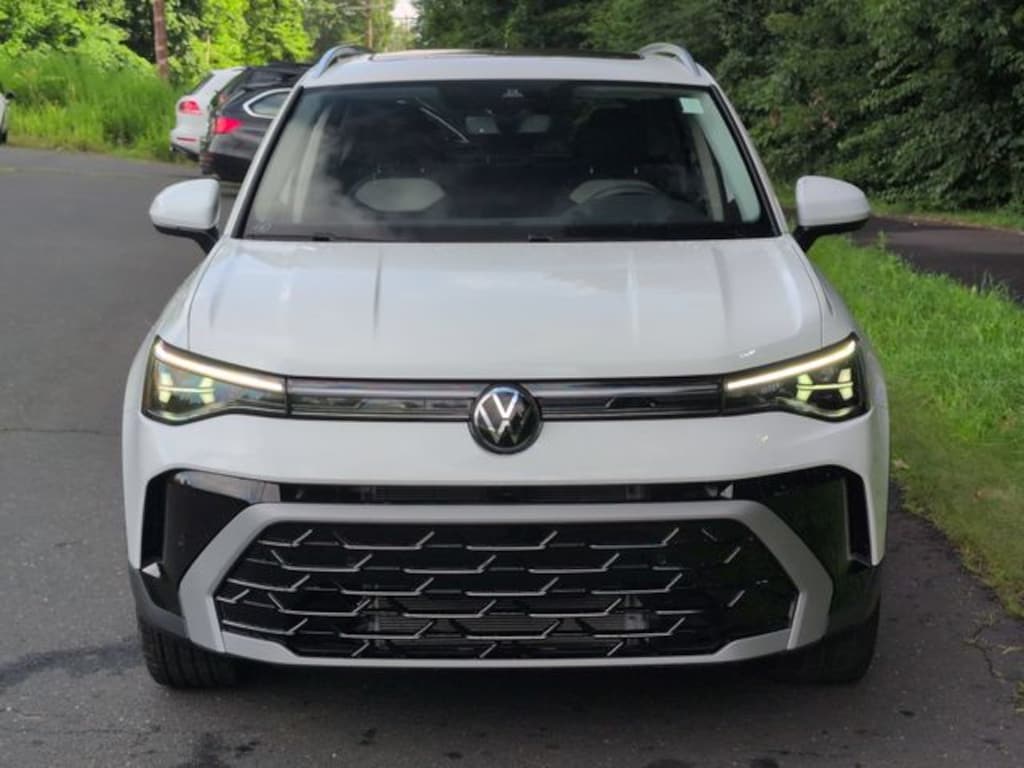 New 2026 Volkswagen Taos 1.5T SEL SUV
