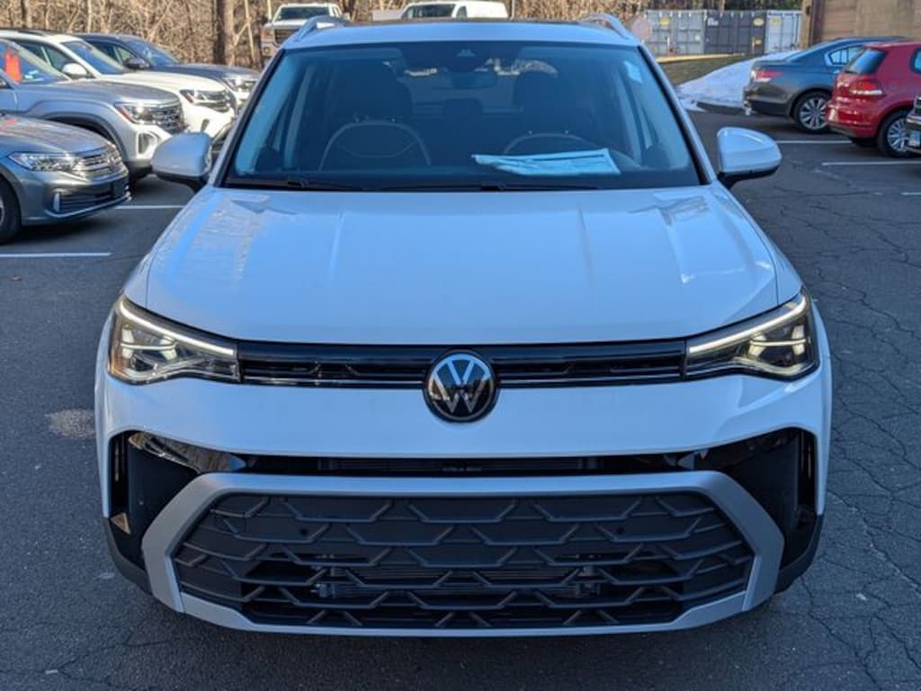 New 2026 Volkswagen Taos 1.5T SE SUV