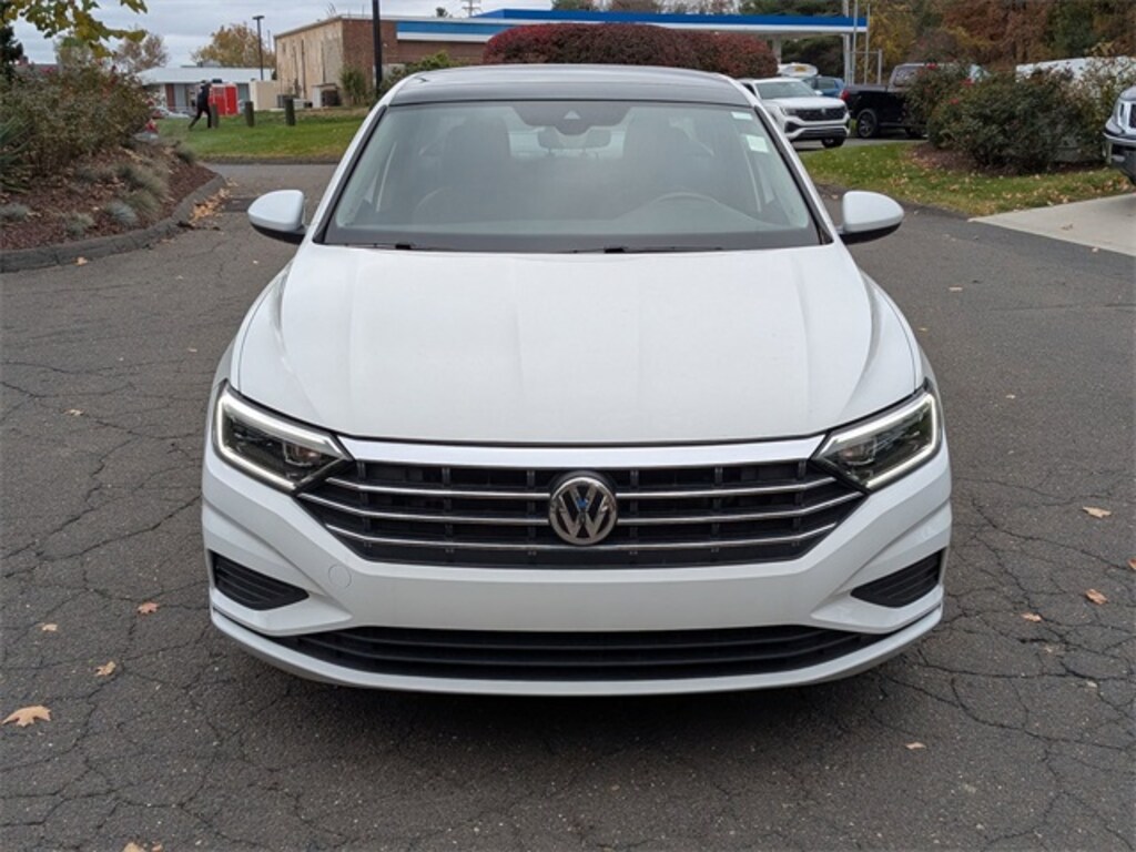 Used 2019 Volkswagen Jetta SEL Sedan