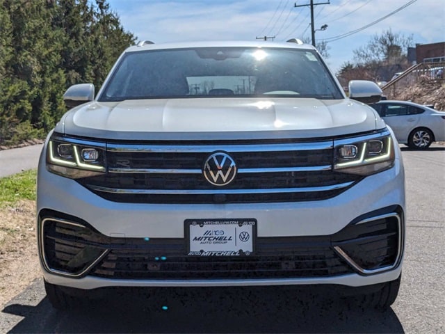 Used 2023 Volkswagen Atlas Cross Sport SEL Premium R-Line with VIN 1V2FE2CA8PC217153 for sale in Simsbury, CT