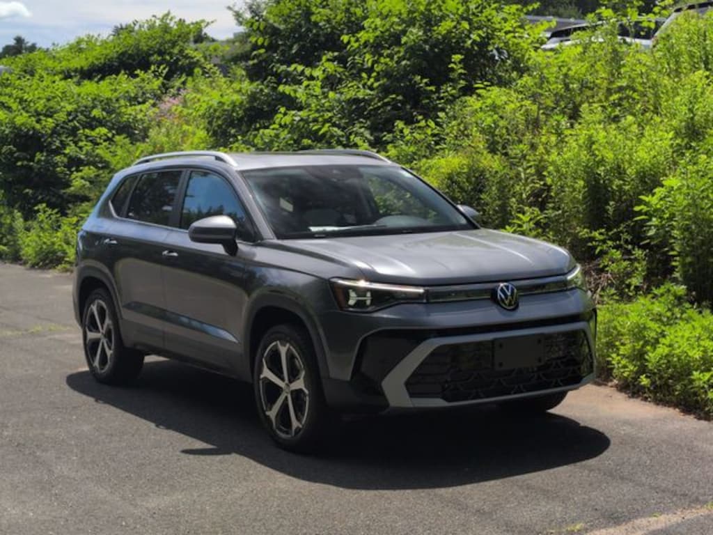 New 2026 Volkswagen Taos 1.5T SEL SUV