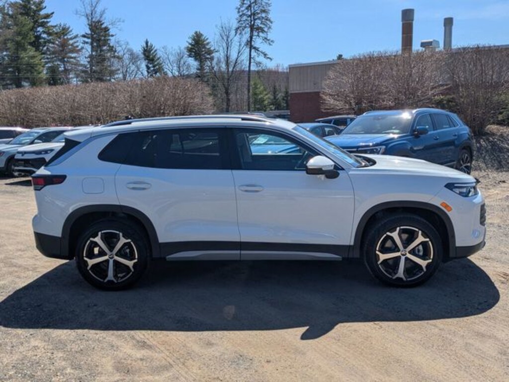 New 2026 Volkswagen Tiguan 2.0T SE SUV