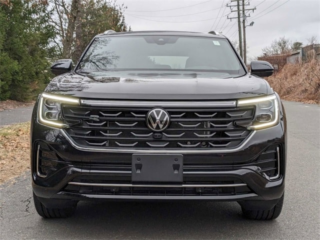 Used 2024 Volkswagen Atlas Cross Sport SEL Premium R-LINE with VIN 1V2FE2CA3RC233618 for sale in Simsbury, CT