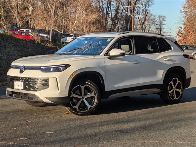 2026 Volkswagen Tiguan SE's photo