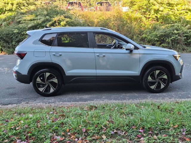 New 2027 Volkswagen Taos 1.5T SE SUV