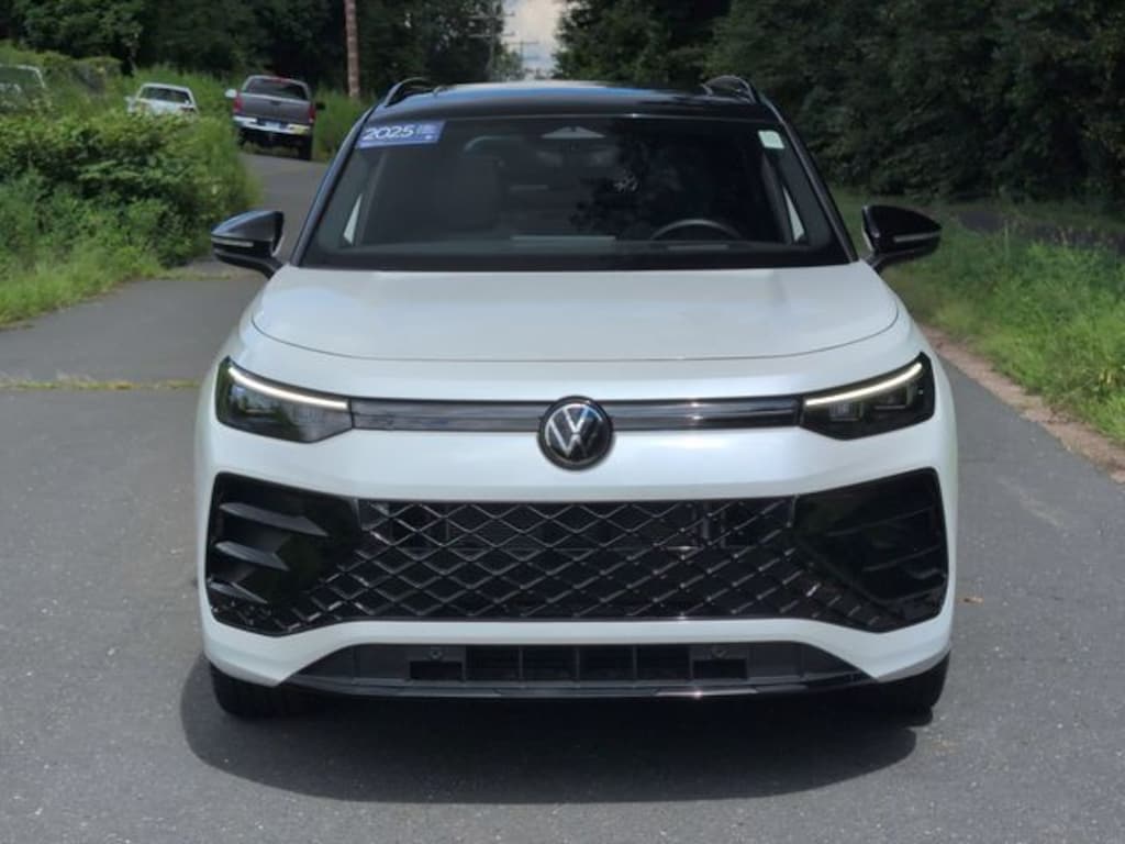 Certified 2025 Volkswagen Tiguan 2.0T SE R-Line Black SUV