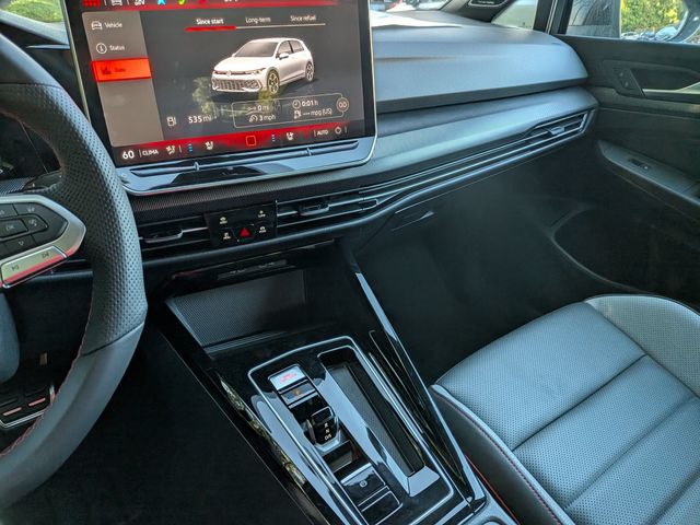 2025 Volkswagen Golf GTI SE - Photo 13
