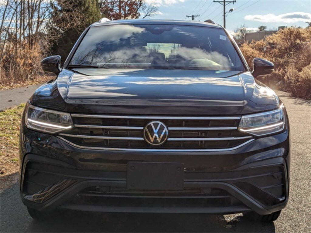 Used 2024 Volkswagen Tiguan For Sale in Simsbury, CT VIN