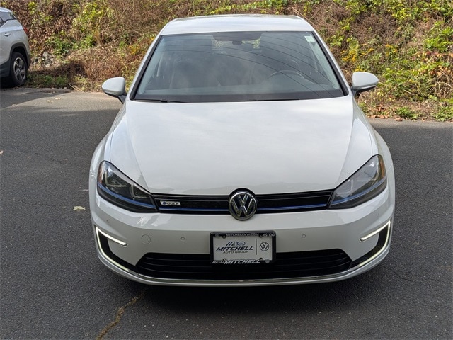 Used 2016 Volkswagen e-Golf e-Golf SEL Premium with VIN WVWPP7AUXGW914526 for sale in Simsbury, CT