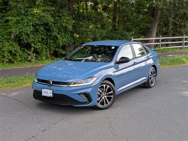 2025 Volkswagen Jetta Sport's photo