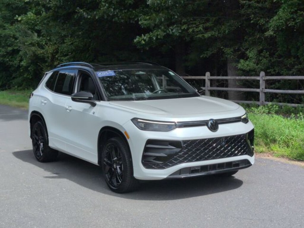 Certified 2025 Volkswagen Tiguan 2.0T SE R-Line Black SUV