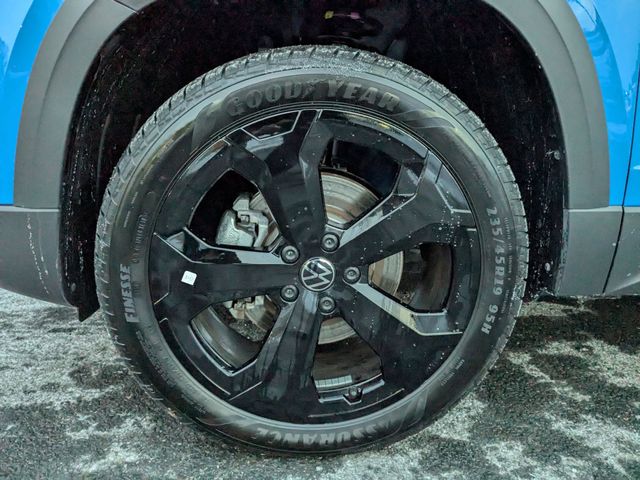 2025 Volkswagen Taos SE Black - Photo 22