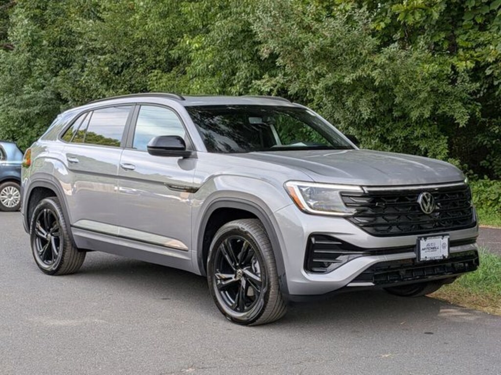 New 2026 Volkswagen Atlas Cross Sport 2.0T SEL R-Line Black SUV