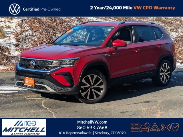 2023 Volkswagen Taos SE's photo