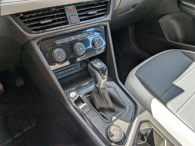 2025 Volkswagen Taos S - Photo 16